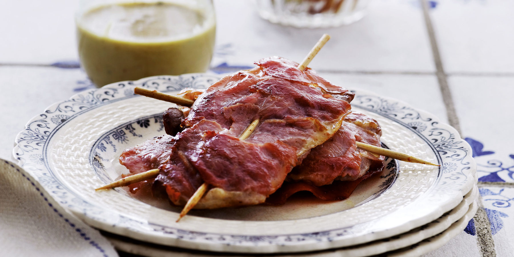Stegt kalvekød med skinke og gorgonzola