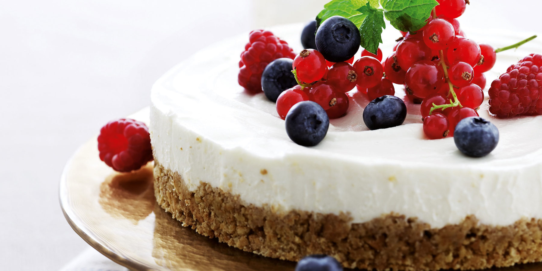 Ricotta-cheesecake med frisk frugt