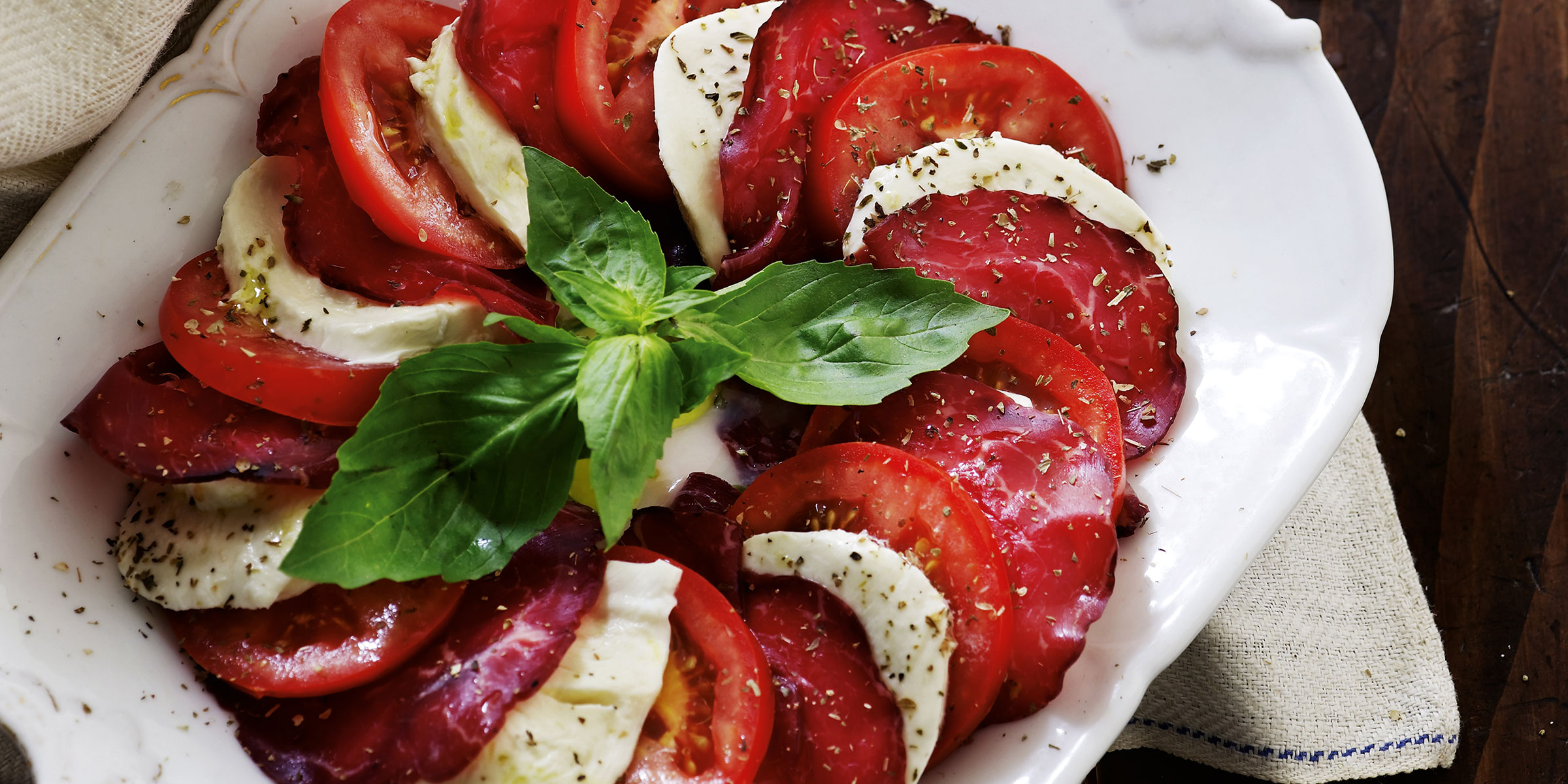 Tomatsalat Med Mozzarella Og Bresaola Lactalis Foodservice